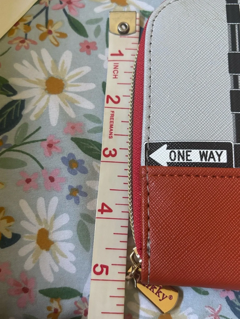 Nikky by Nicole Lee zip-around makeup case NWOT